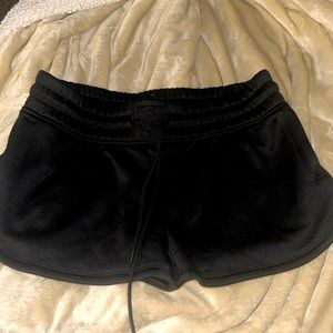 XL 16/18 Black athletic shorts